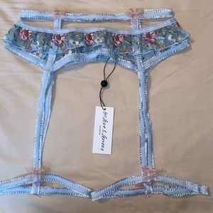 Garden Embroidery Garter